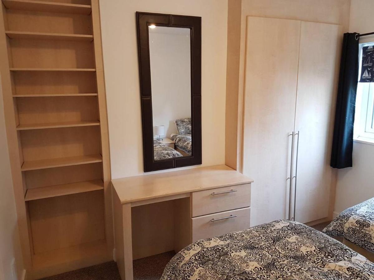 4 Bedroom House For Corporate Stays In Kettering Ngoại thất bức ảnh